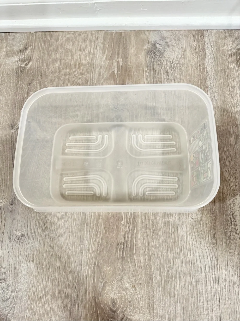 Tupperware FridgeSmart 2.4L Produce Keeper Green Vent Storage Container
